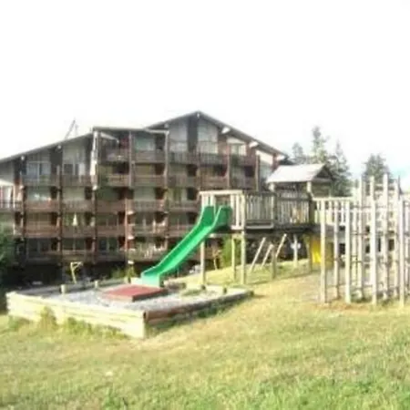 Studette Dans Station De Aux Pieds Des Pistes Selonnet
