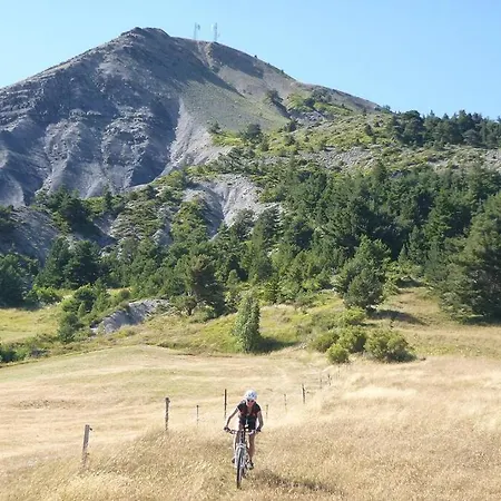 Dans Station De Aux Pieds Des Pistes Апартаменты